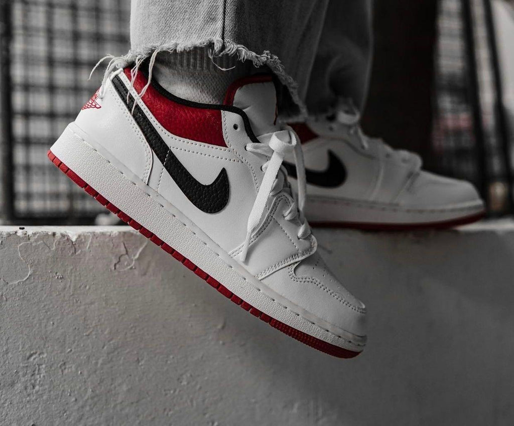 Air Jordan 1 Low White University Red Black